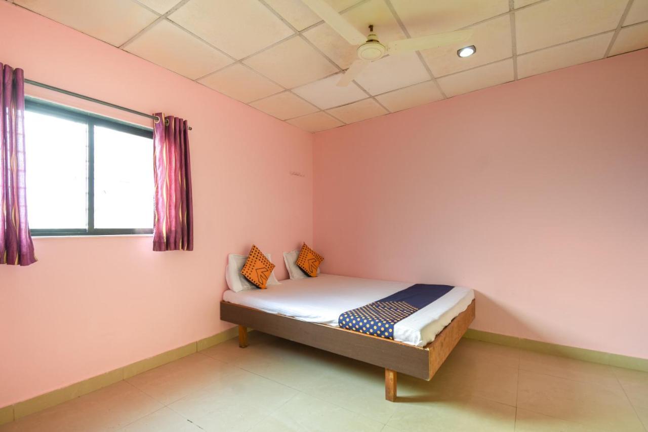 Spot On 65135 Hotel Suvarna Samrat Lodge Khamshet Zewnętrze zdjęcie