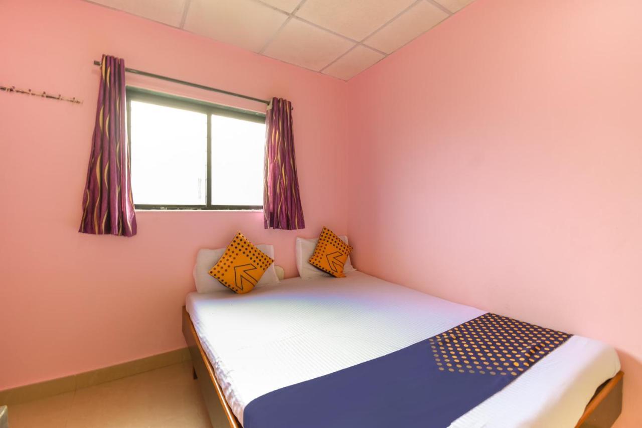 Spot On 65135 Hotel Suvarna Samrat Lodge Khamshet Zewnętrze zdjęcie