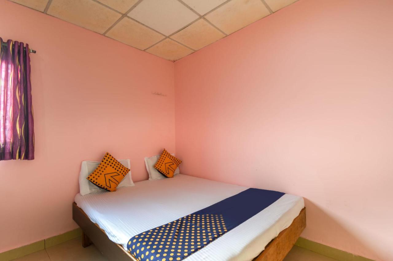 Spot On 65135 Hotel Suvarna Samrat Lodge Khamshet Zewnętrze zdjęcie