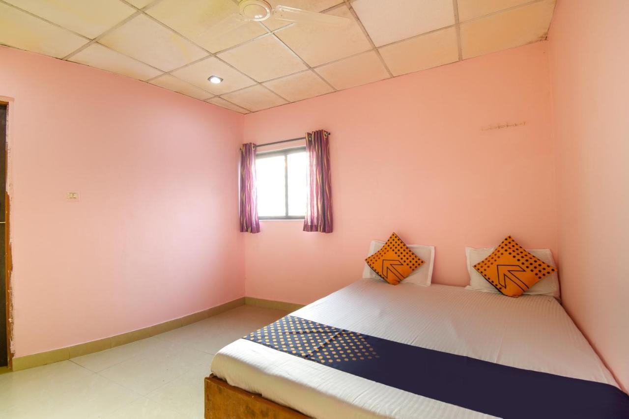 Spot On 65135 Hotel Suvarna Samrat Lodge Khamshet Zewnętrze zdjęcie