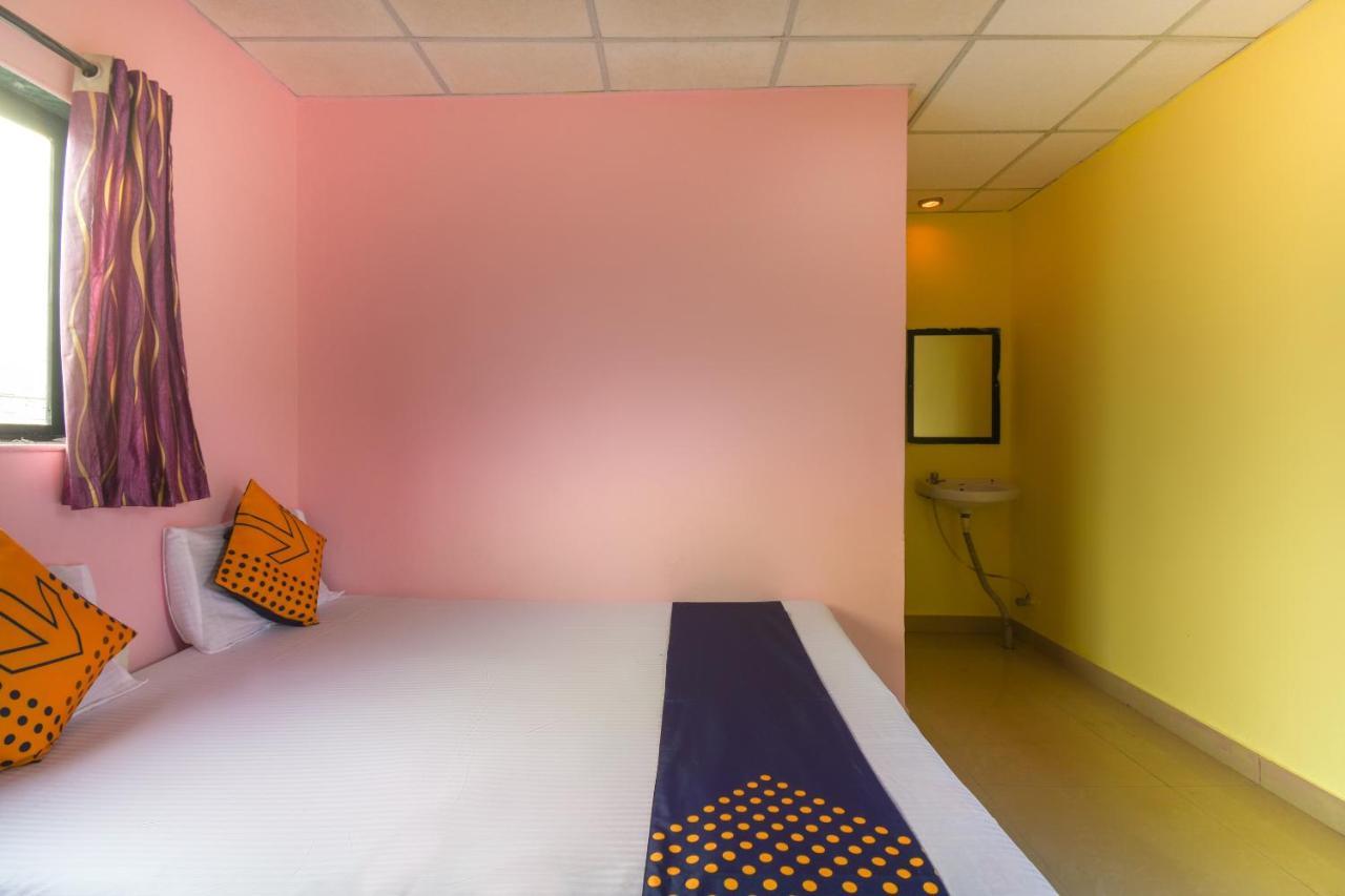 Spot On 65135 Hotel Suvarna Samrat Lodge Khamshet Zewnętrze zdjęcie